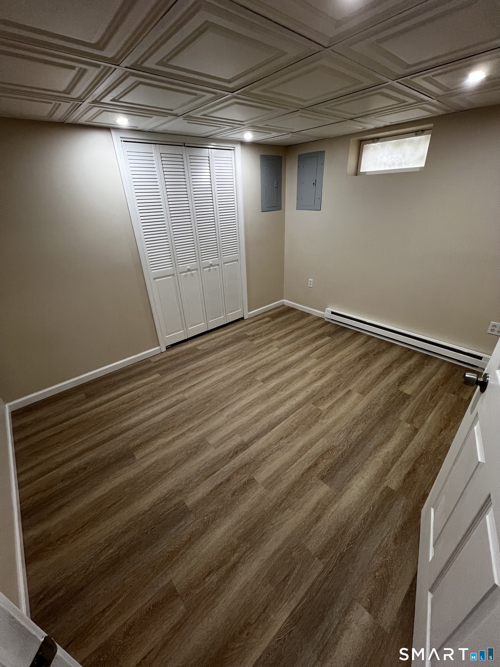 93 South Burritt Street Unit: Lower Level