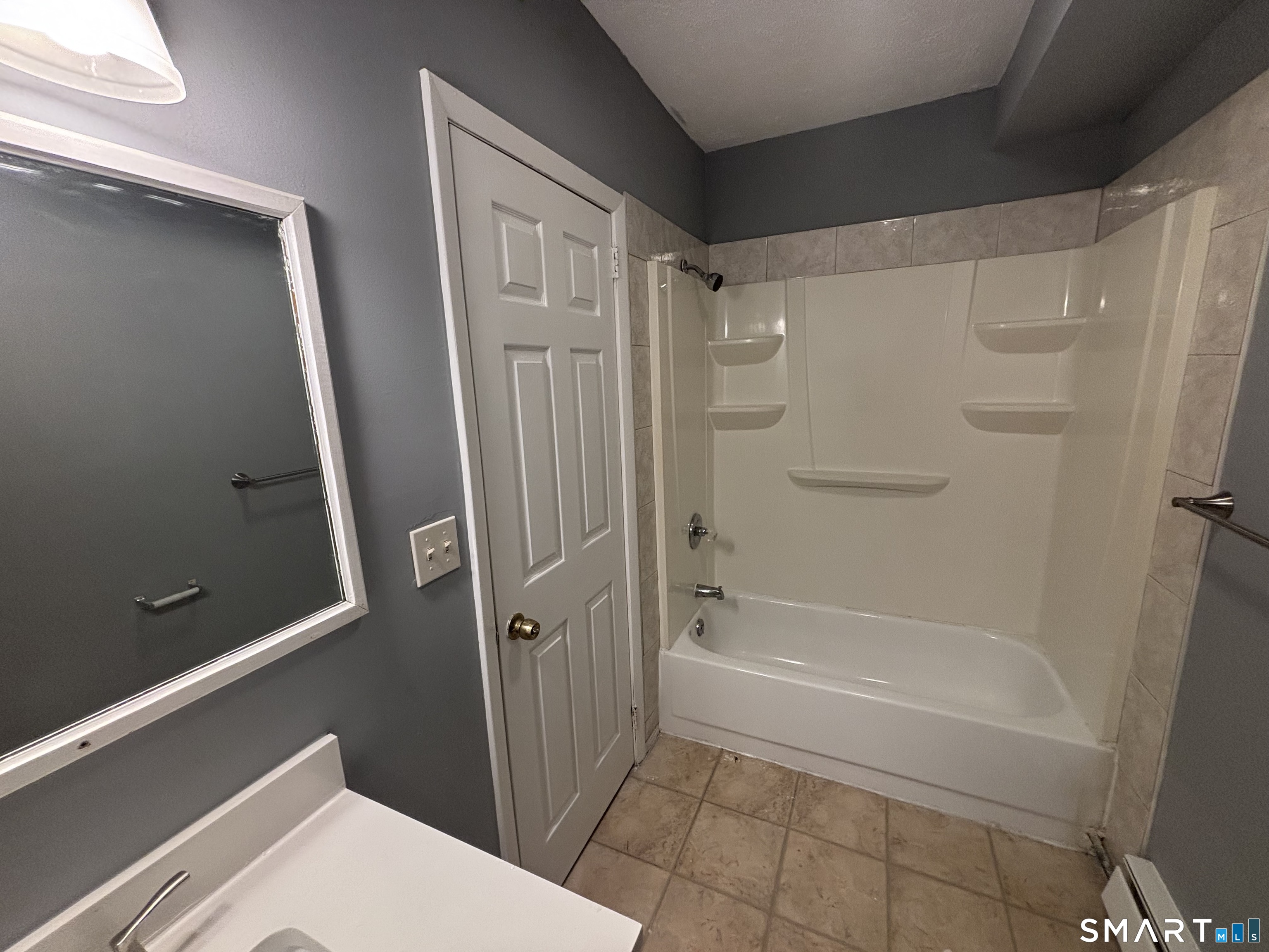 71 Williams Street Unit: B