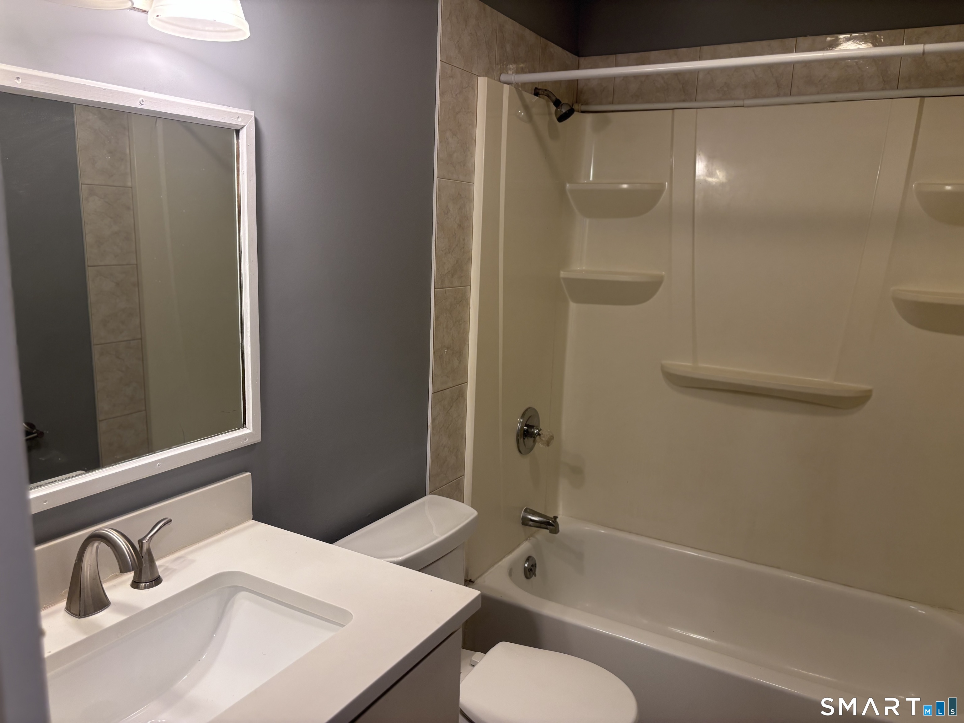 71 Williams Street Unit: B