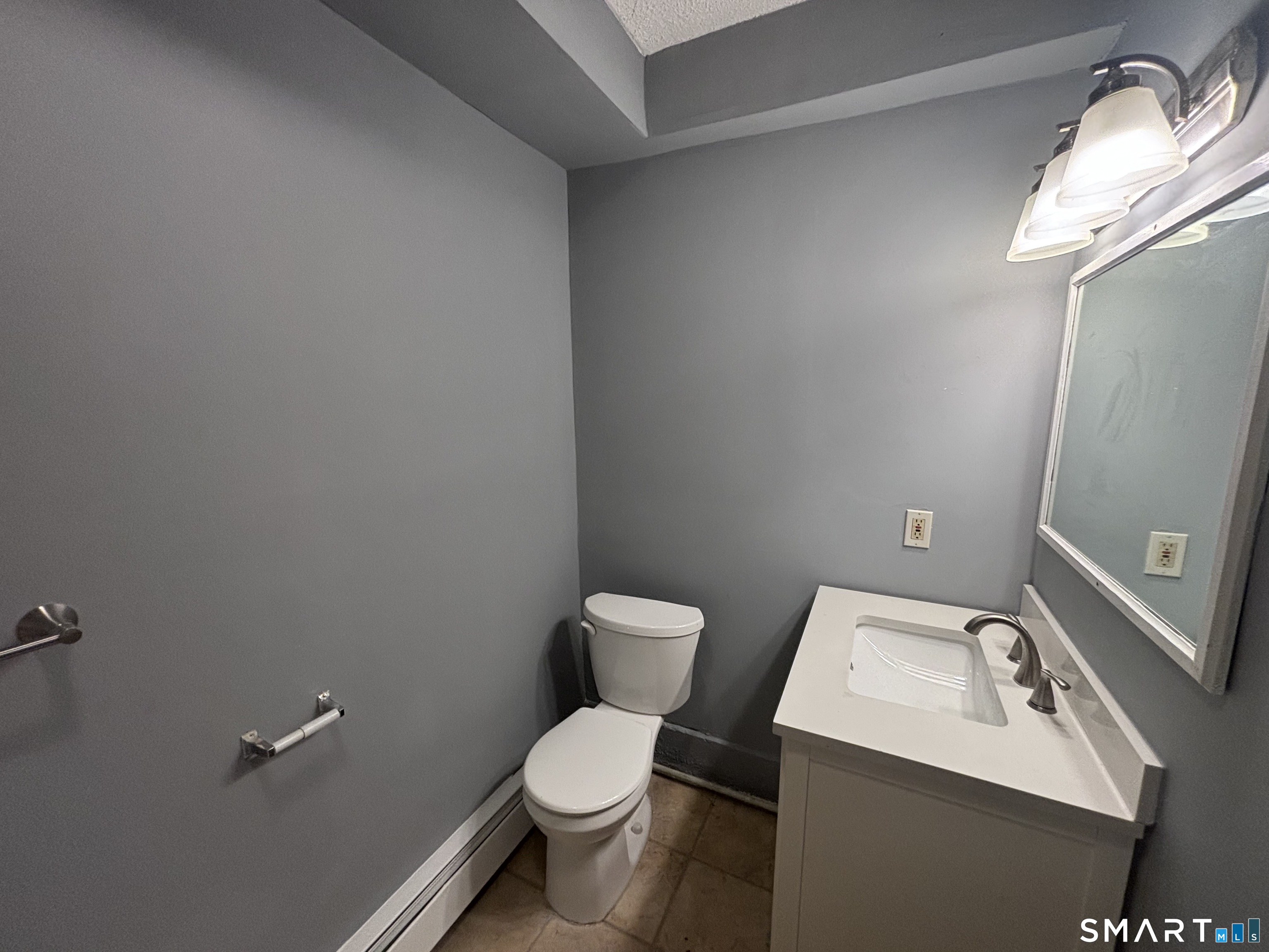 71 Williams Street Unit: B