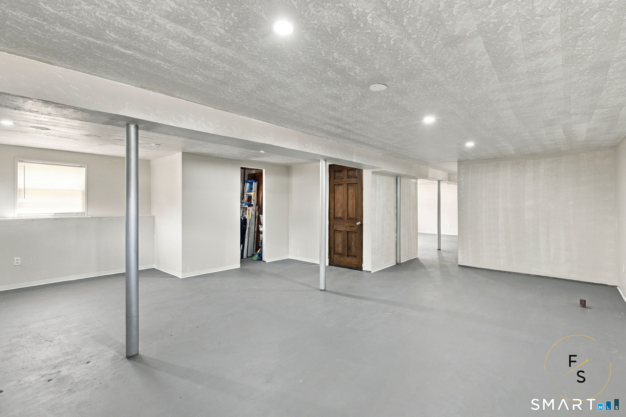 17 Pioneer Drive
