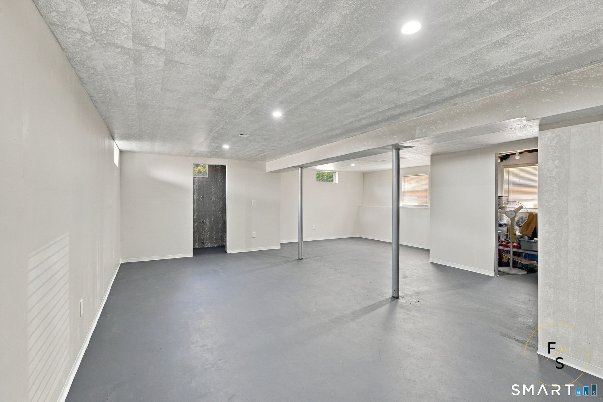17 Pioneer Drive
