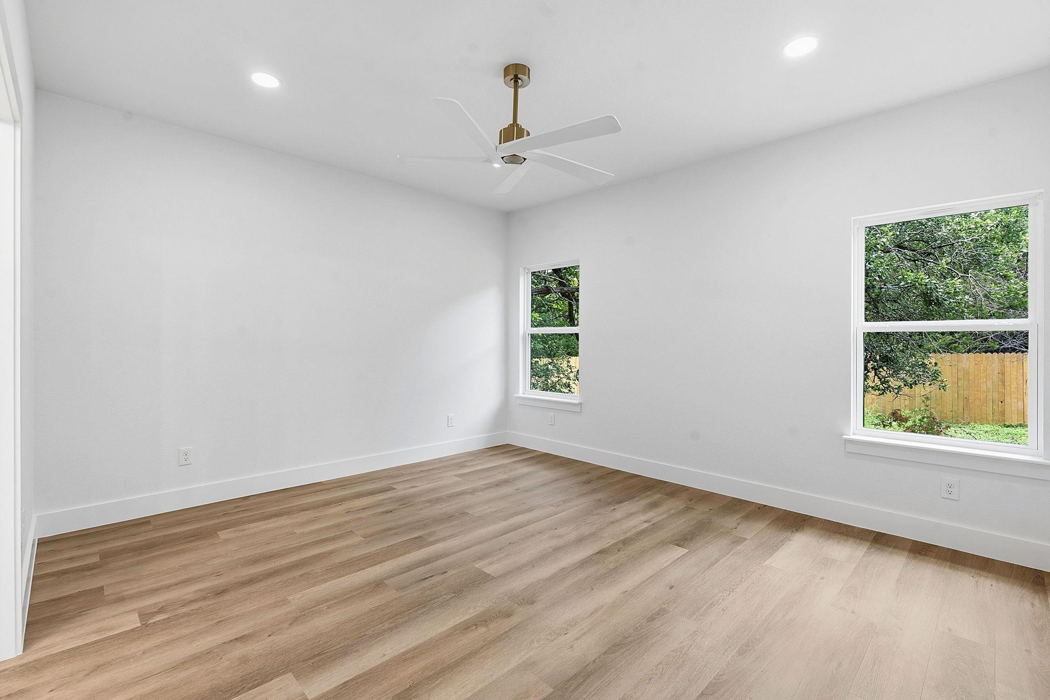 13 Country Place DR