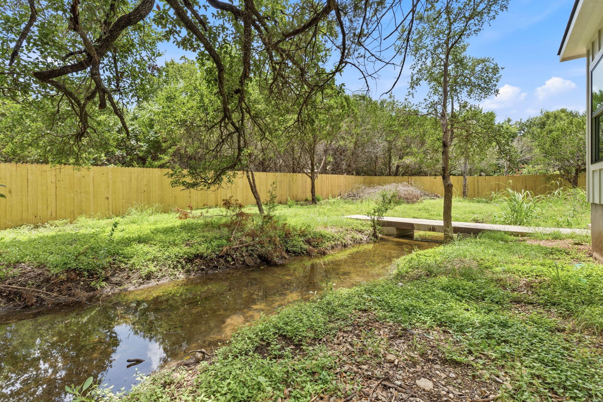13 Country Place DR