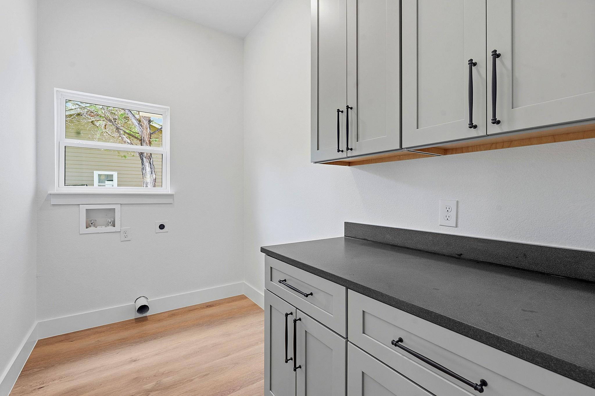 13 Country Place DR