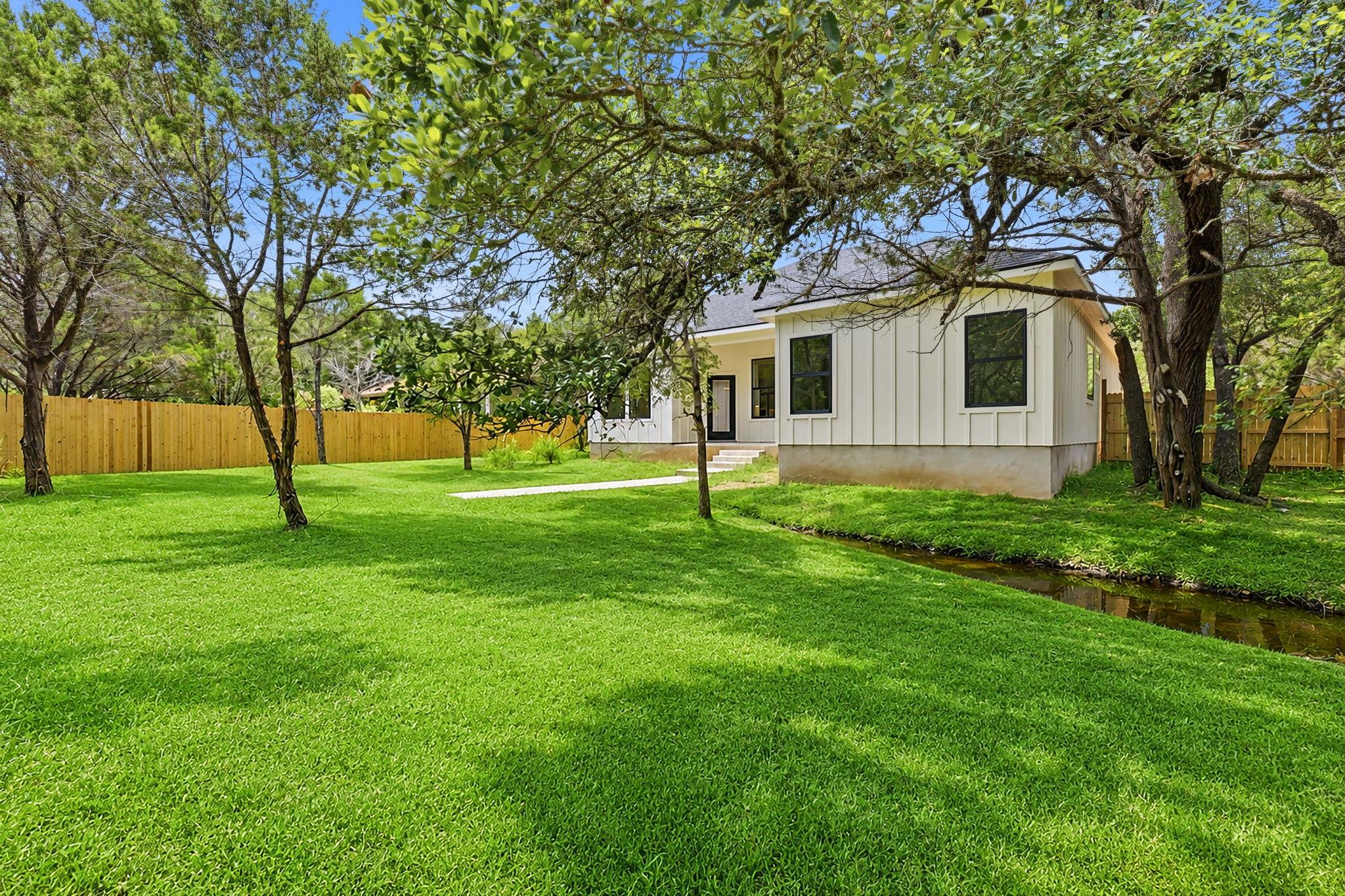 13 Country Place DR