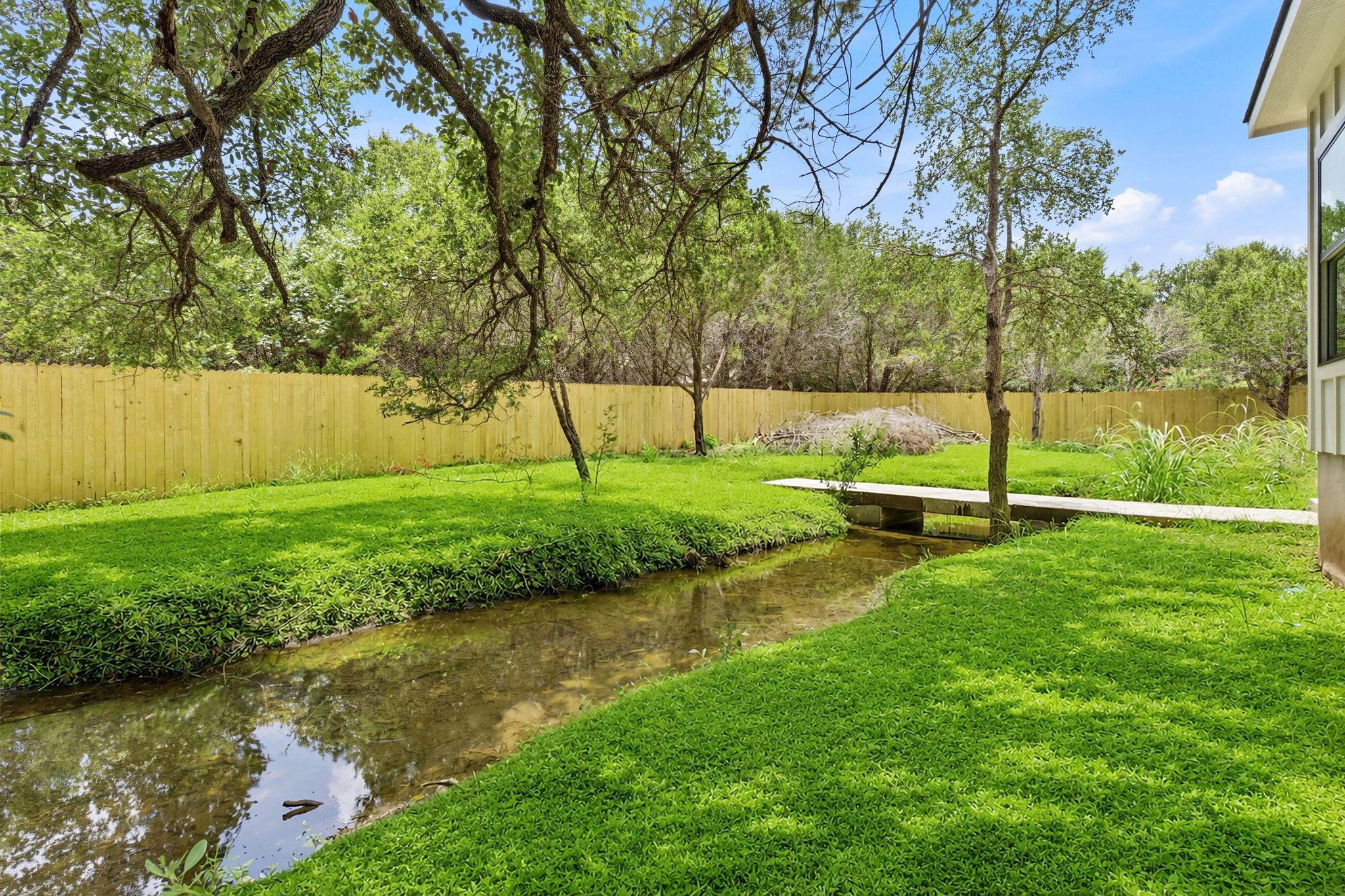 13 Country Place DR