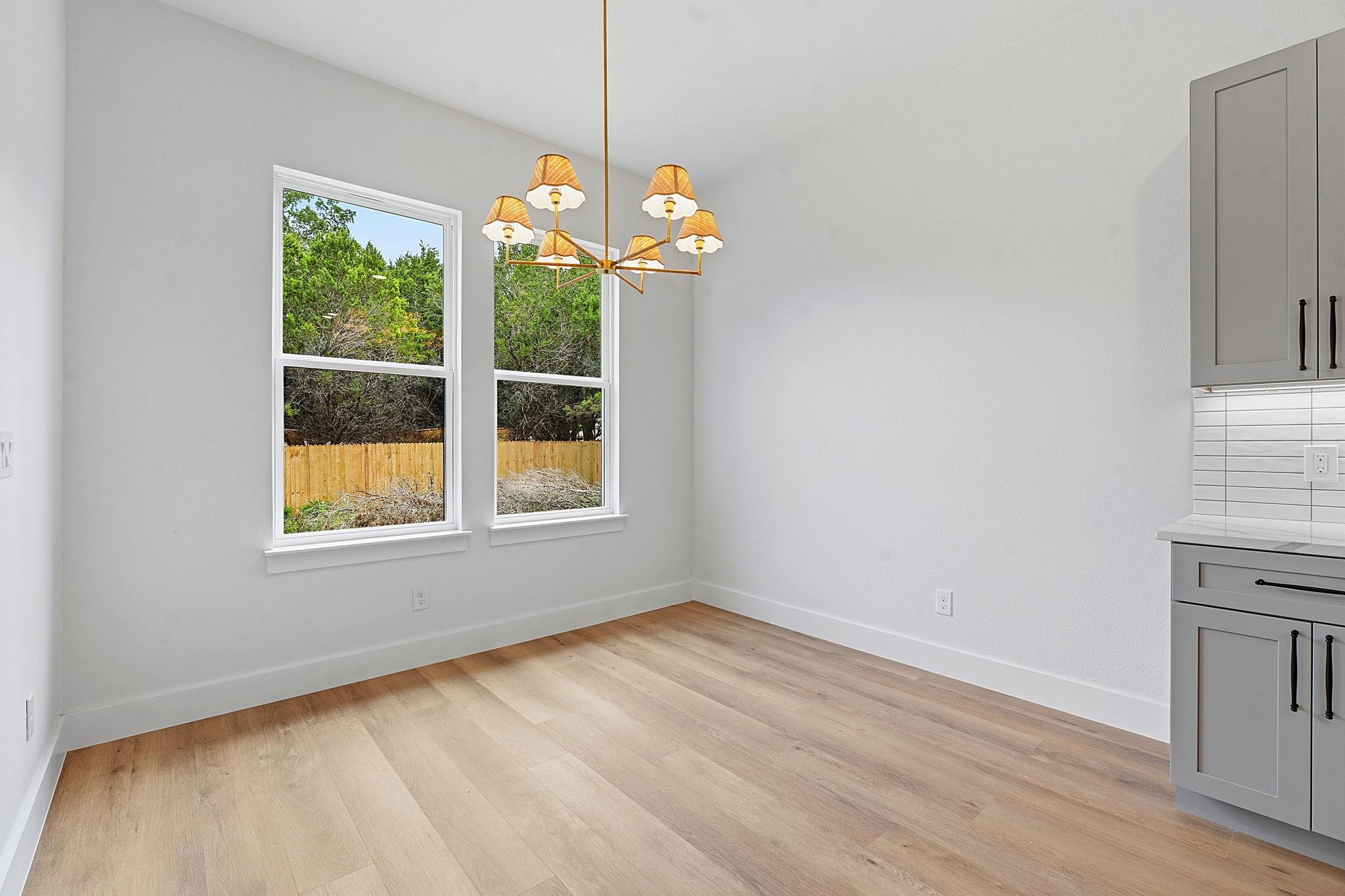 13 Country Place DR