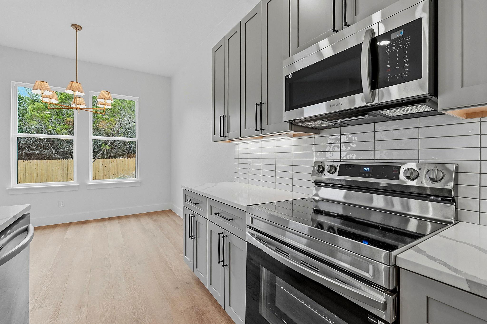 13 Country Place DR