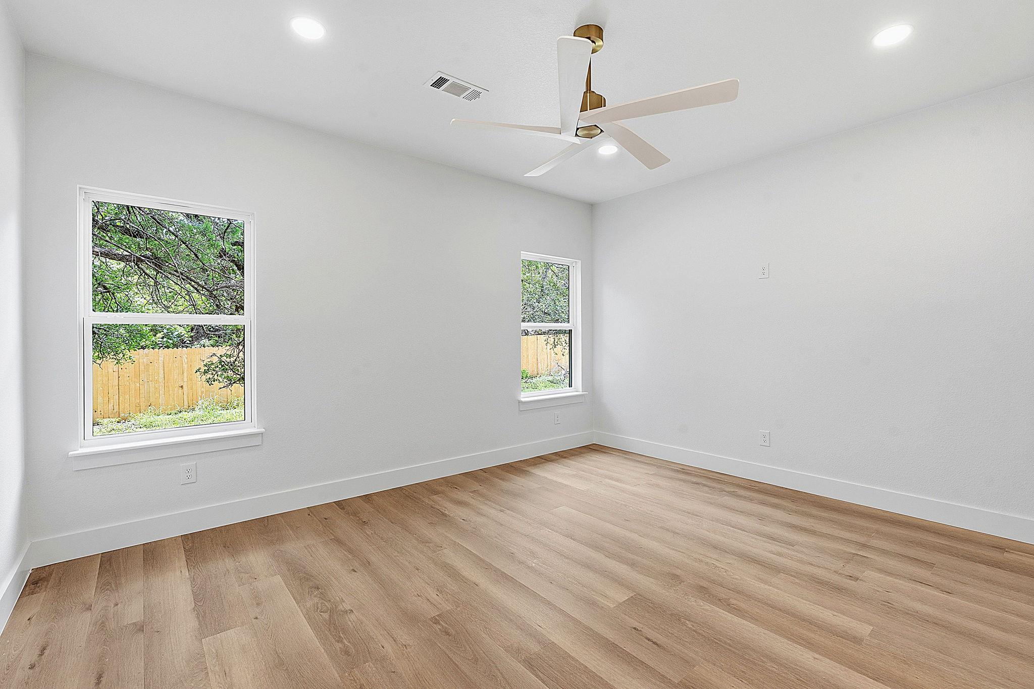 13 Country Place DR