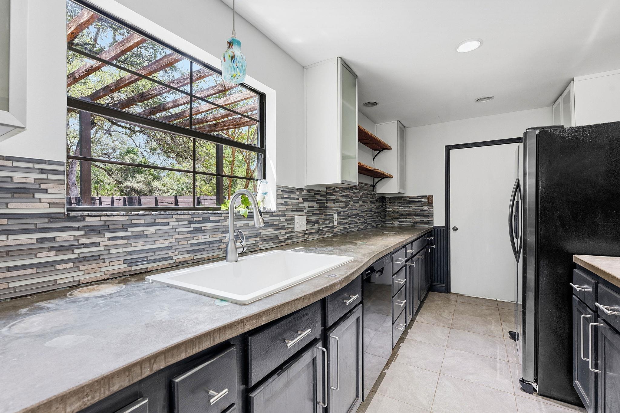 4 & 6 Acacia DR