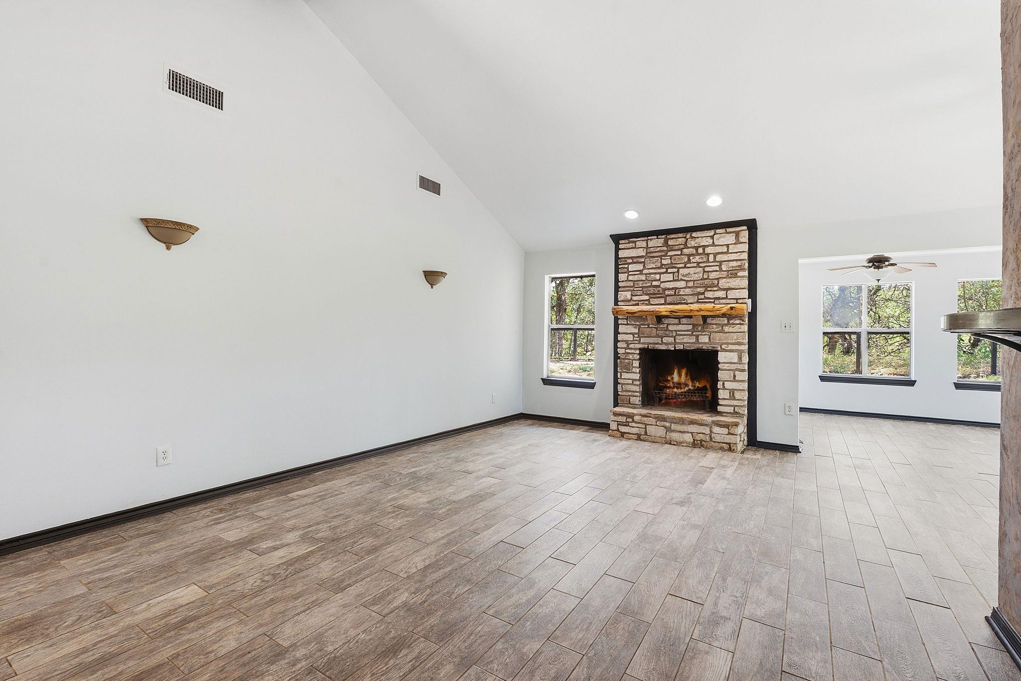 4 & 6 Acacia DR