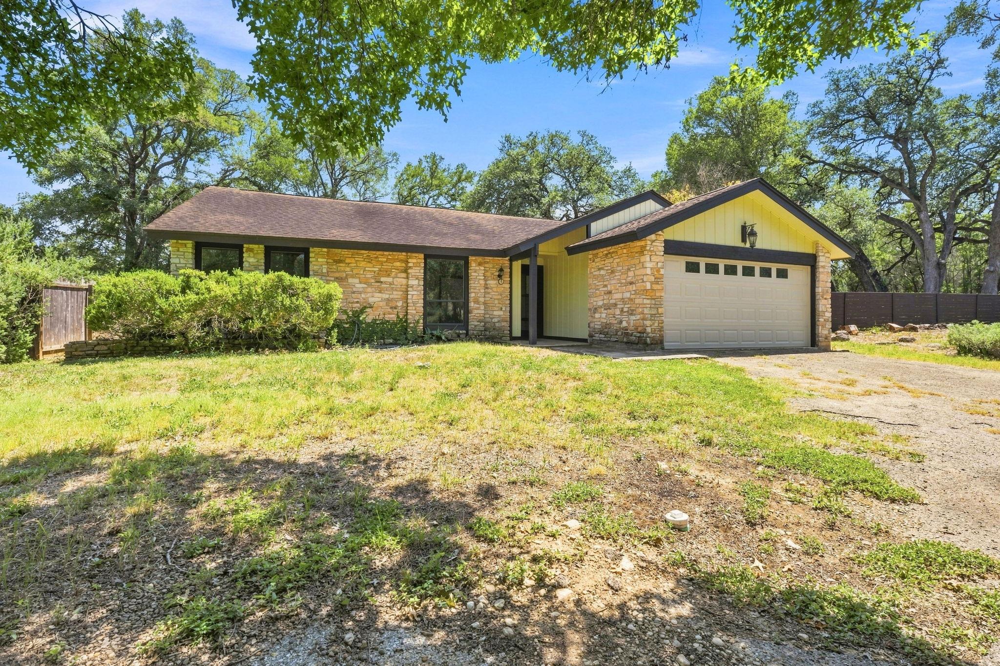 4 & 6 Acacia DR