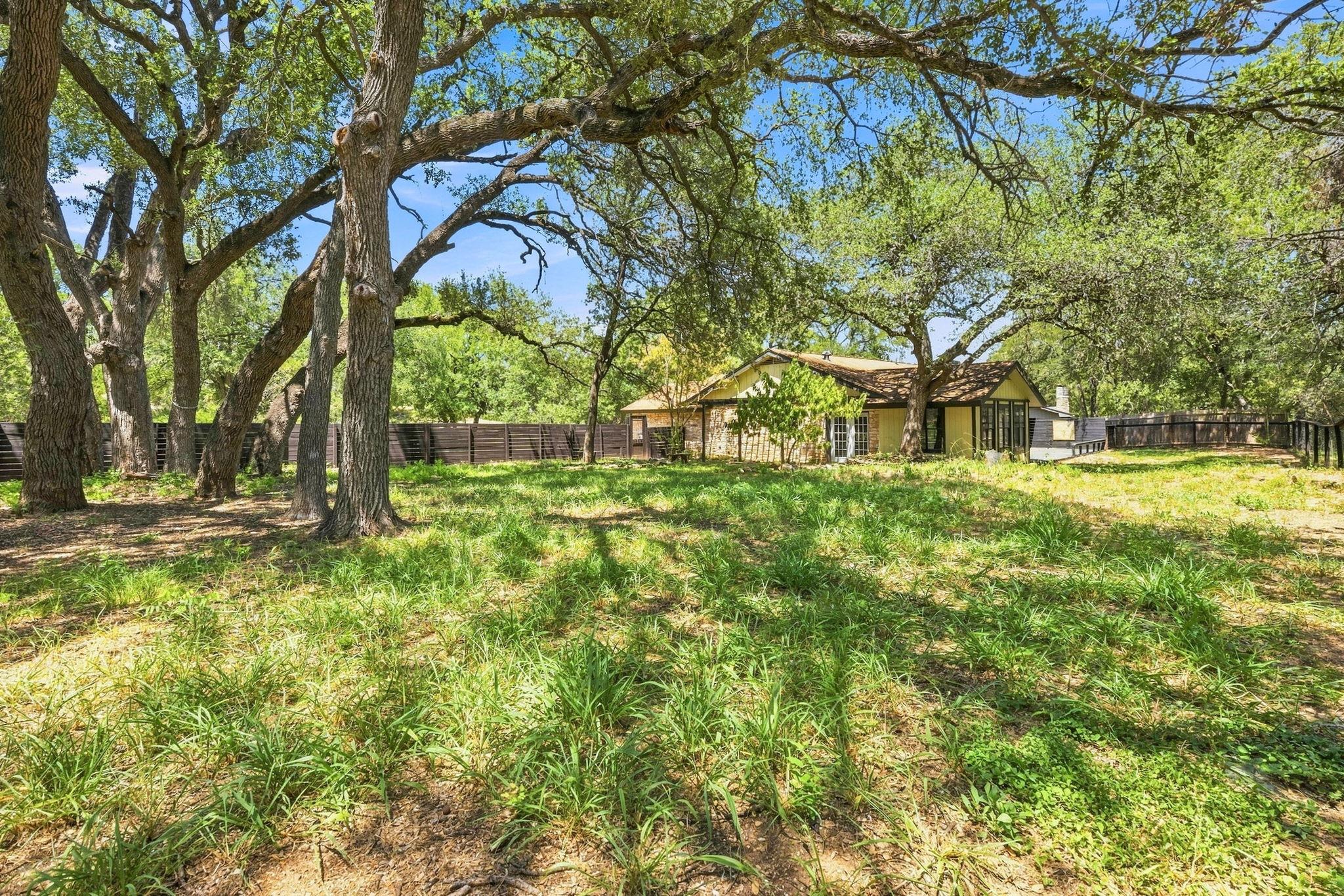 4 & 6 Acacia DR