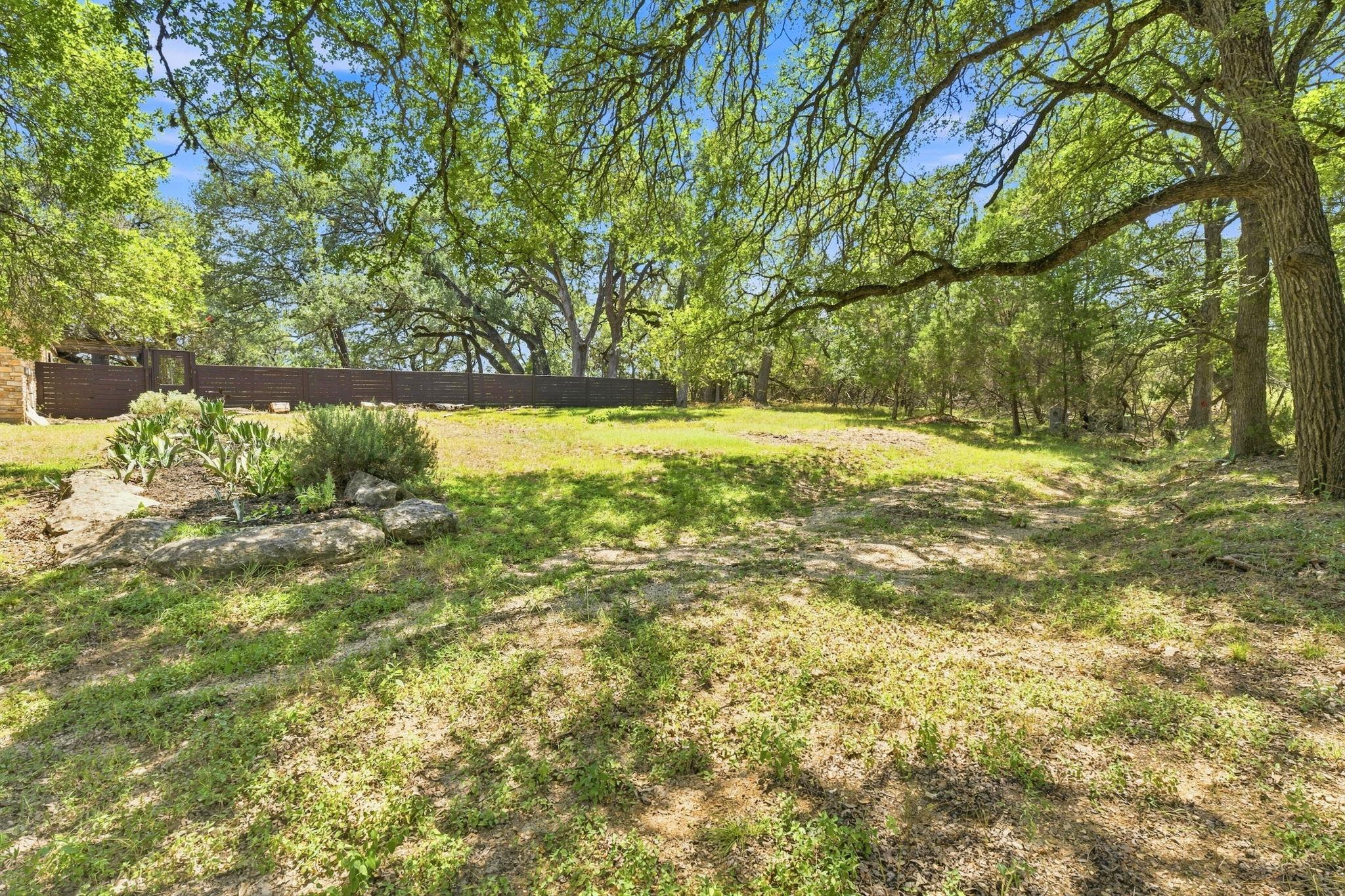 4 & 6 Acacia DR