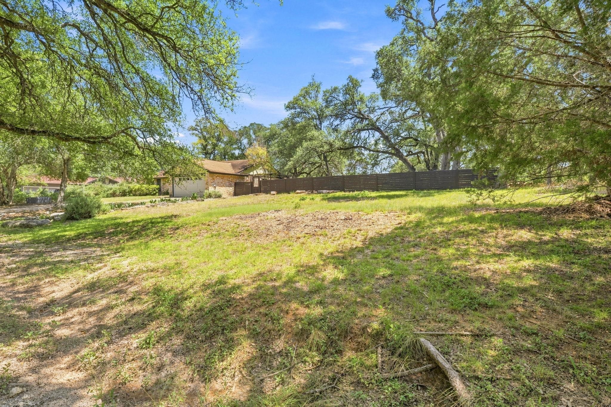 4 & 6 Acacia DR