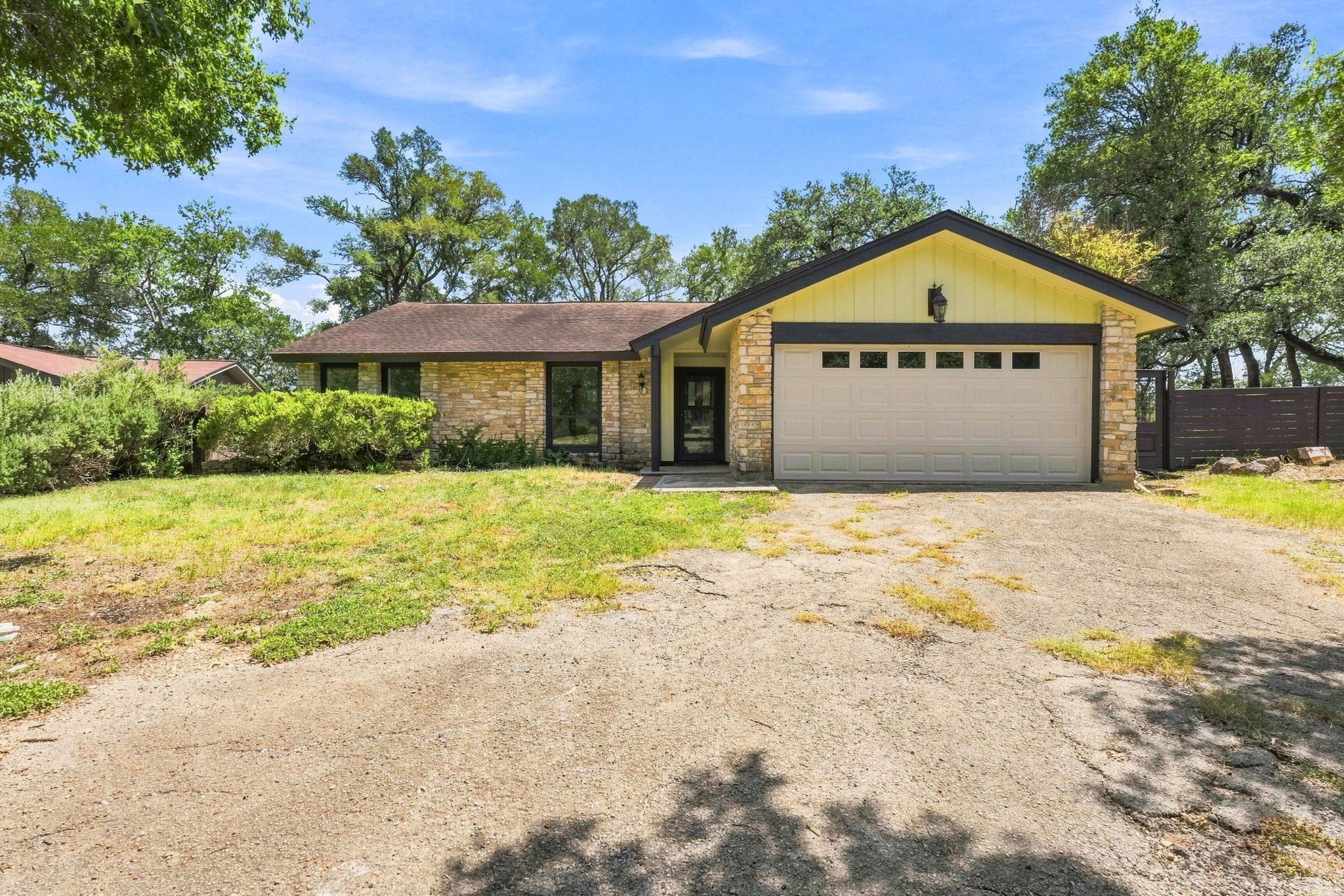 4 & 6 Acacia DR