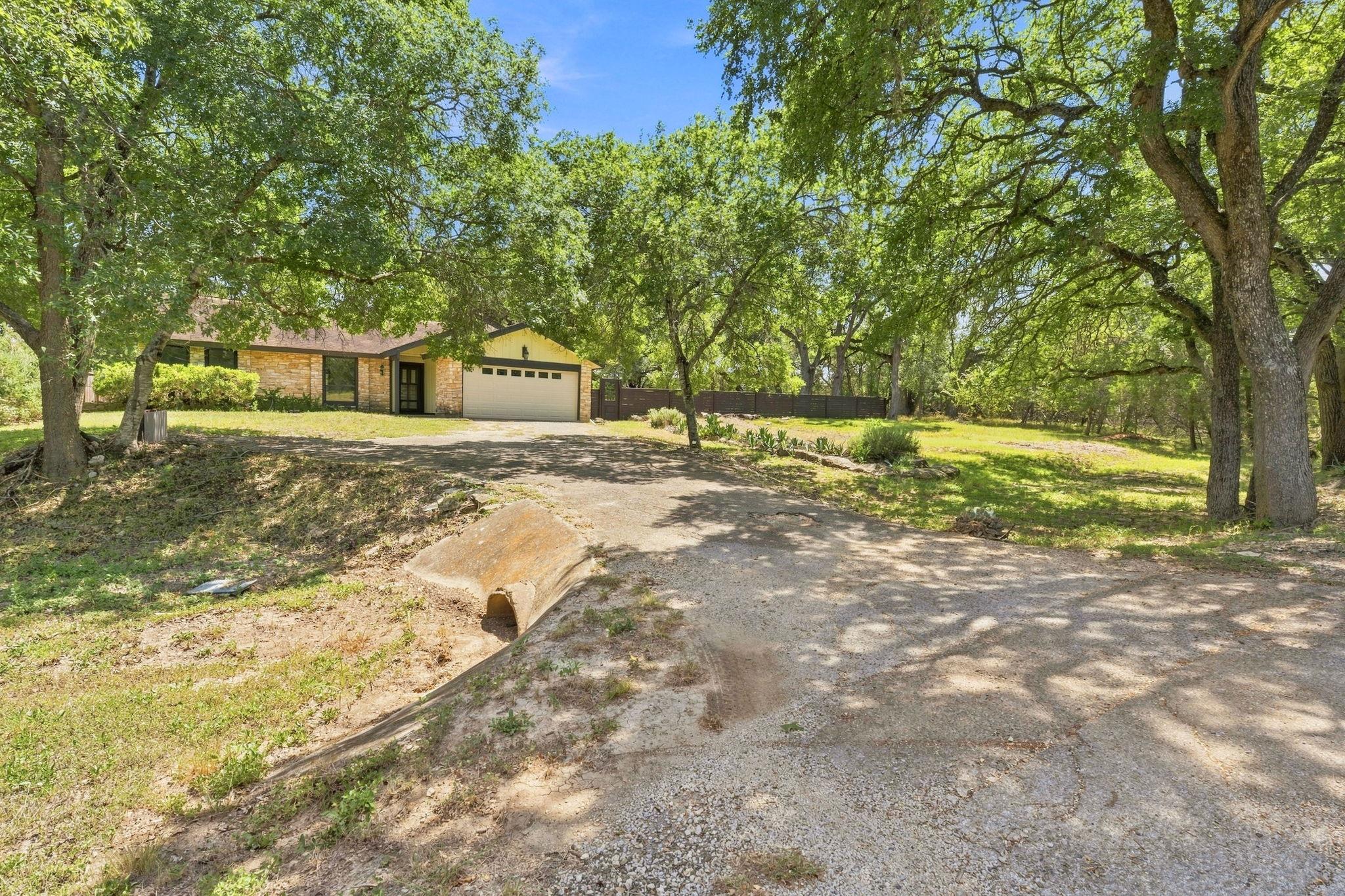 4 & 6 Acacia DR