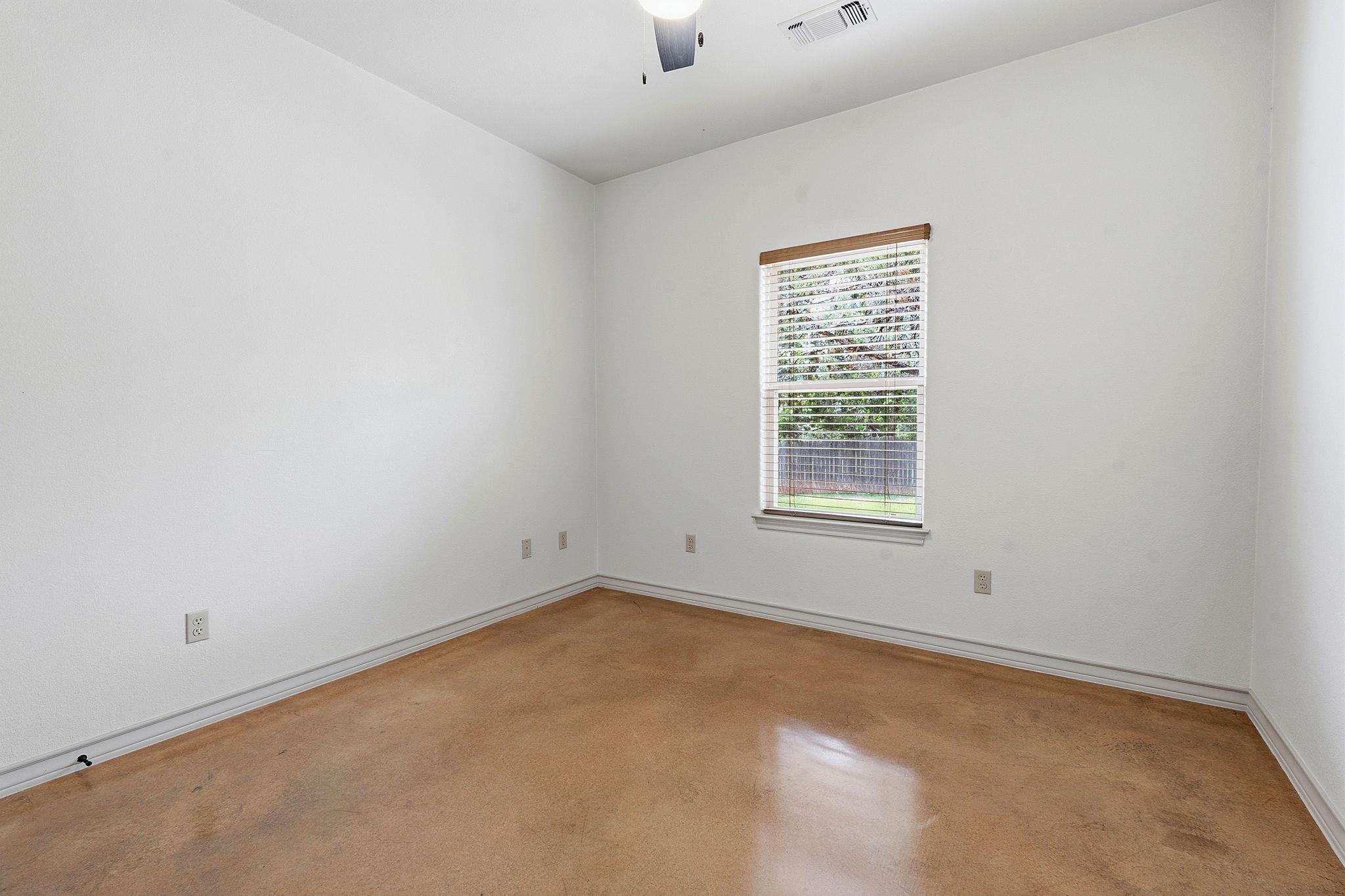 10215 Twin Lake LOOP