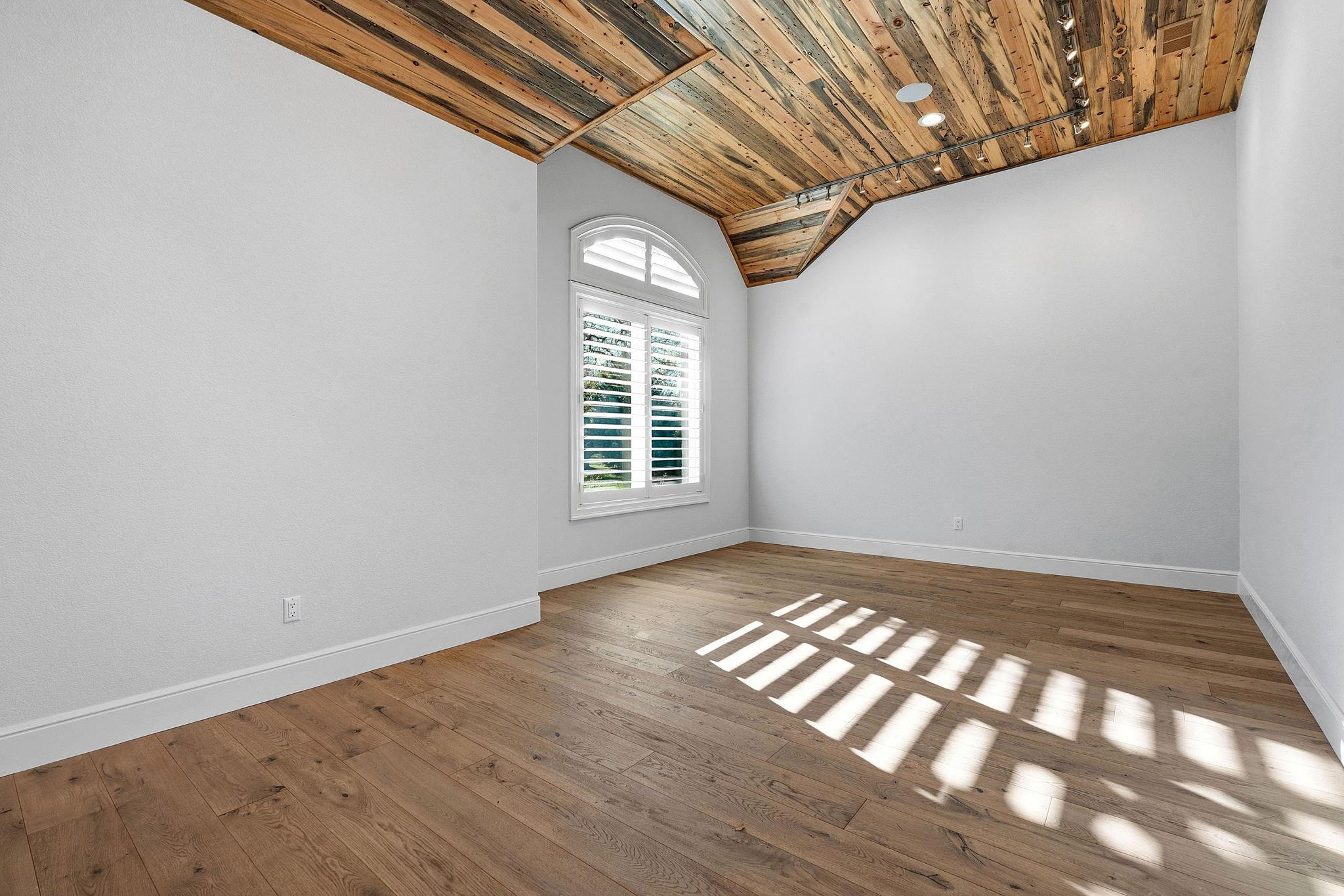 306 Napa CT