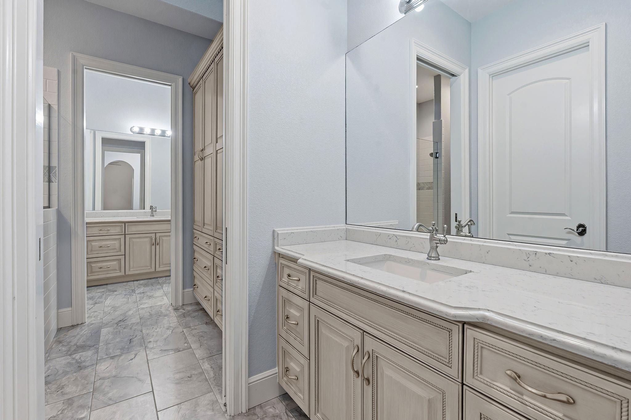 306 Napa CT