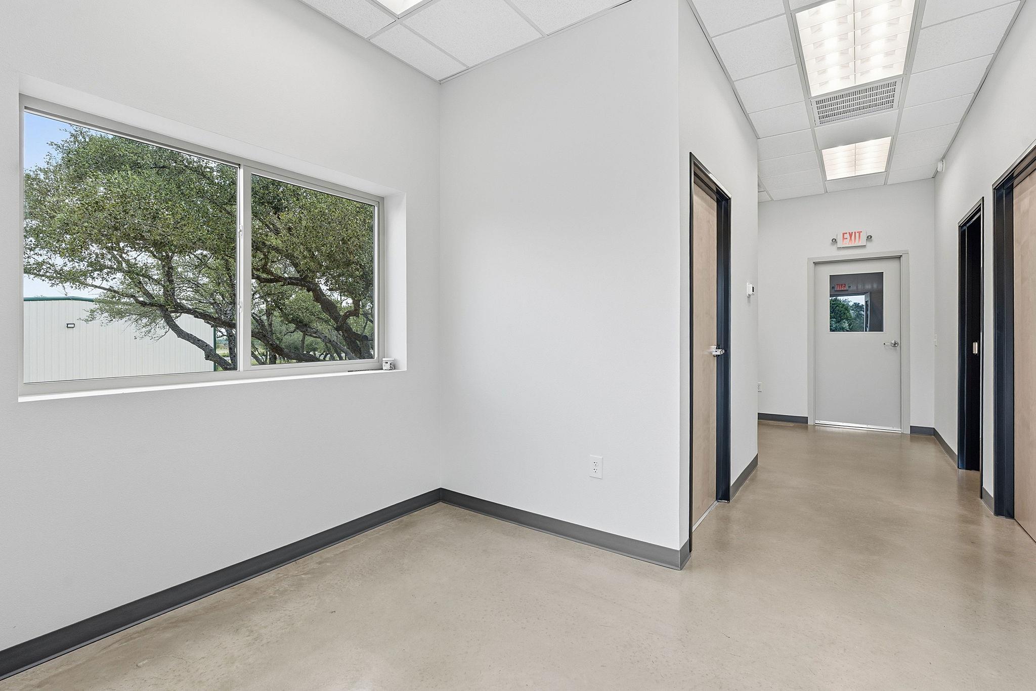 7748 E Us Highway 290 # 5