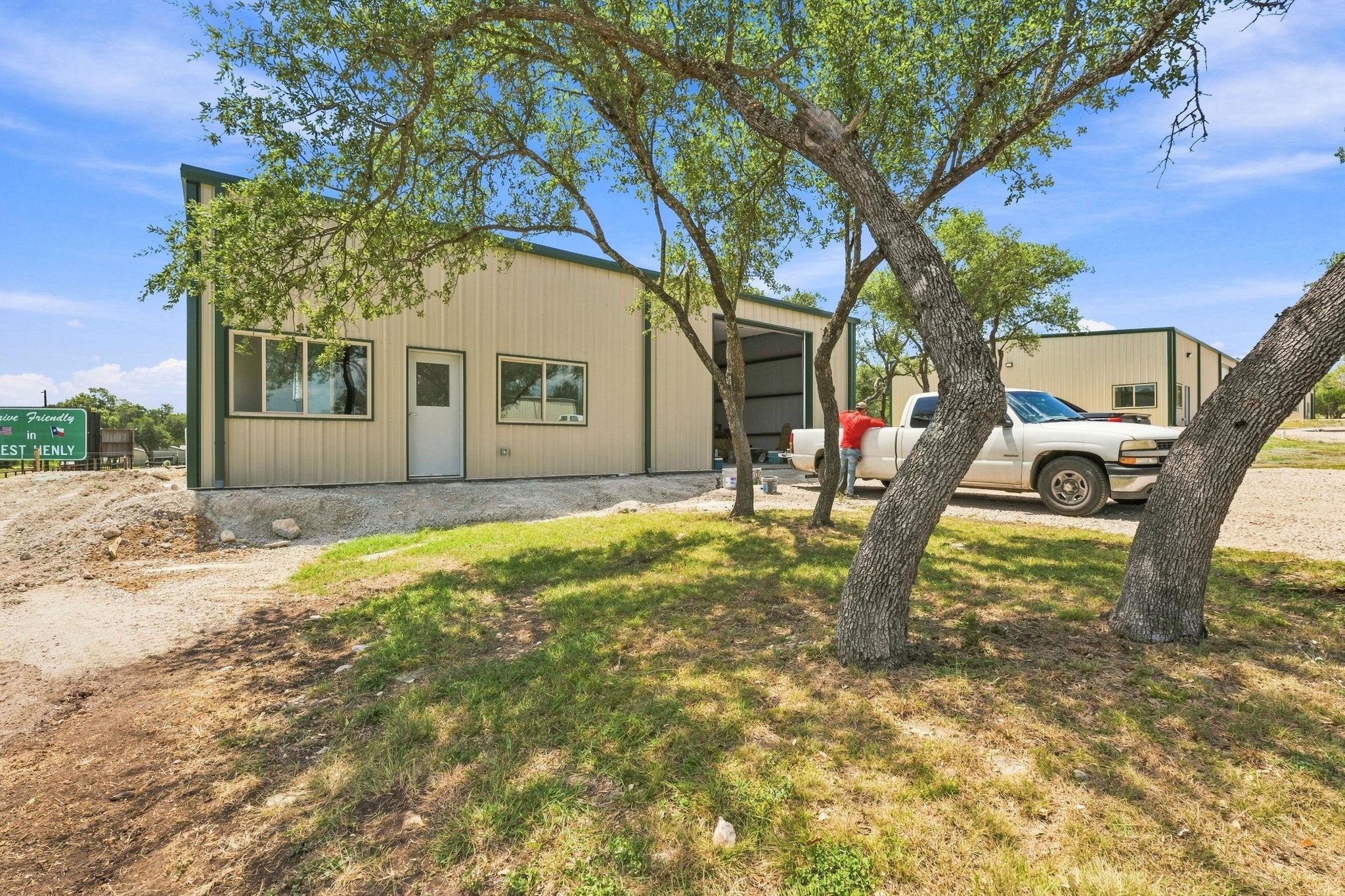 7748 E Us Highway 290 # 5