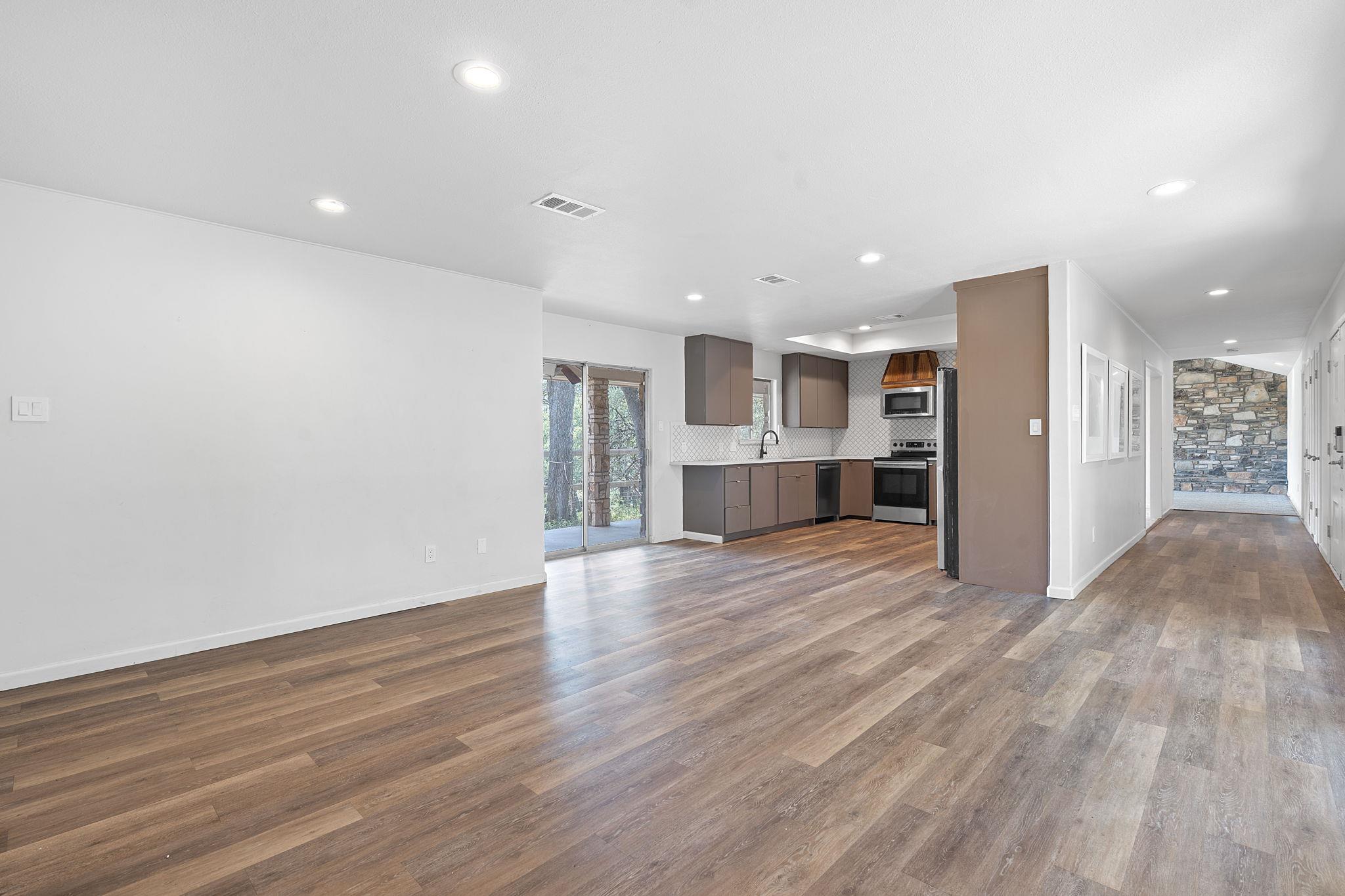 110 Hillsedge RD