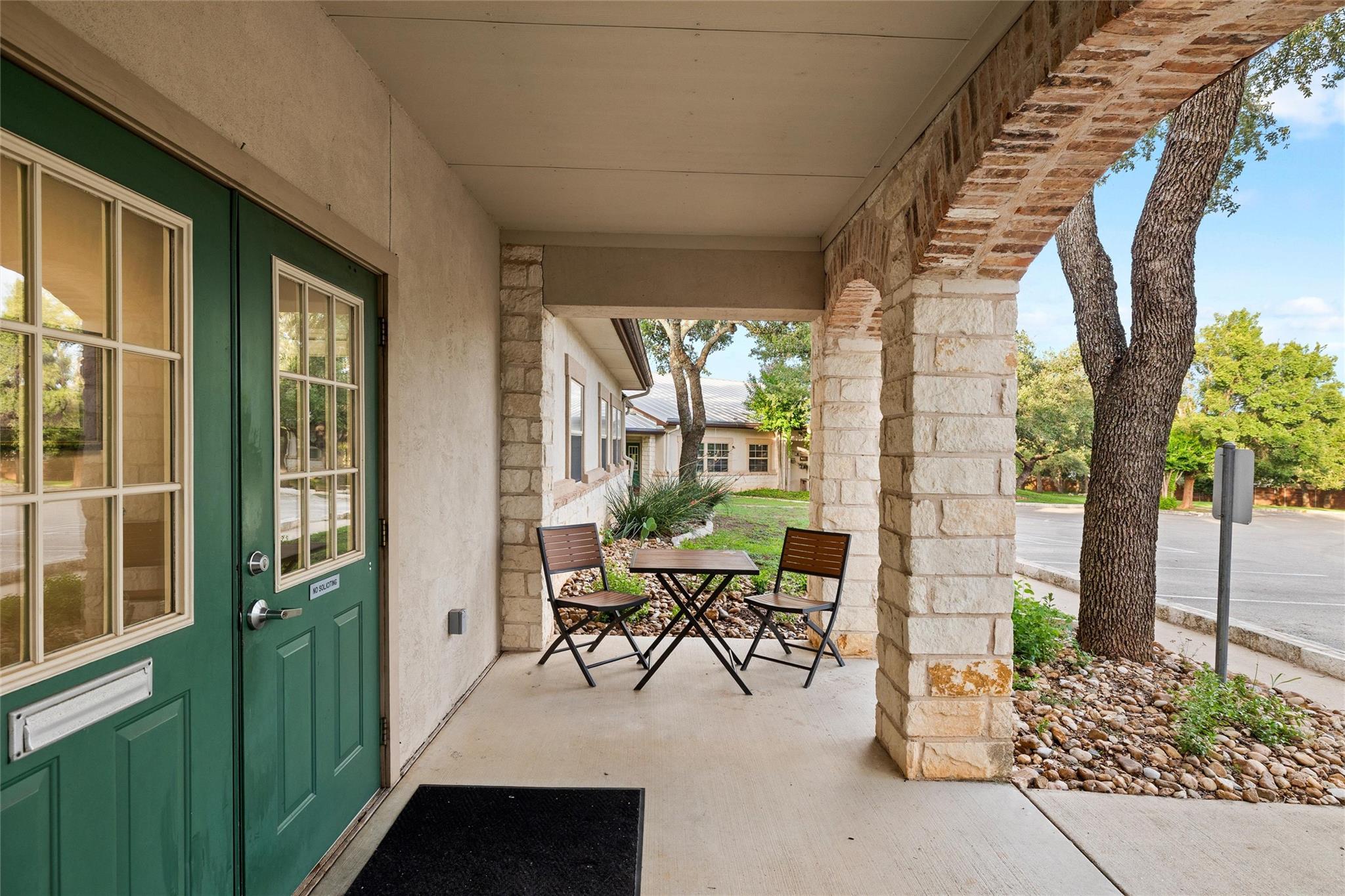 800 W Highway 290 # D