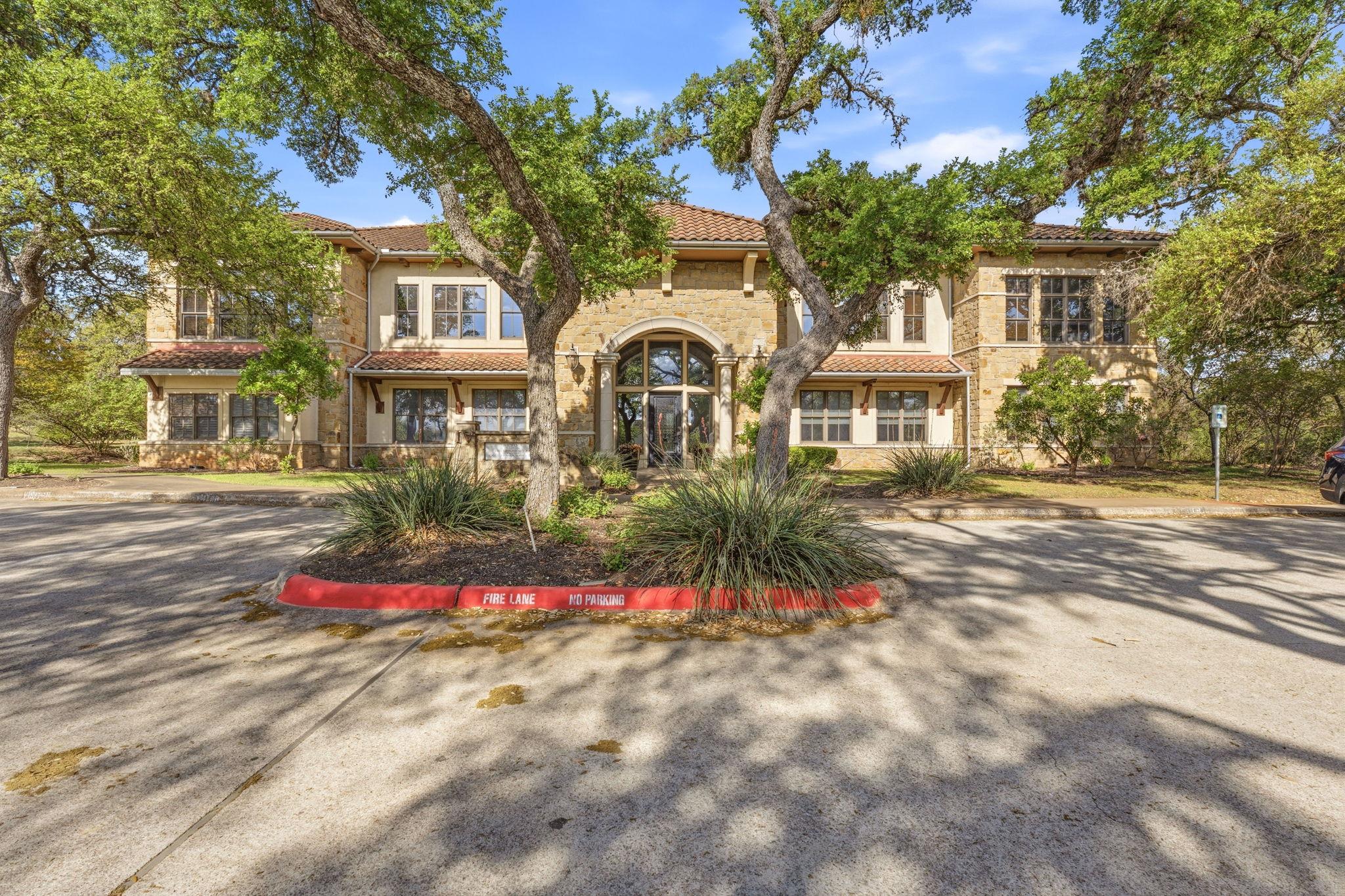 5900 Southwest PKWY # 401