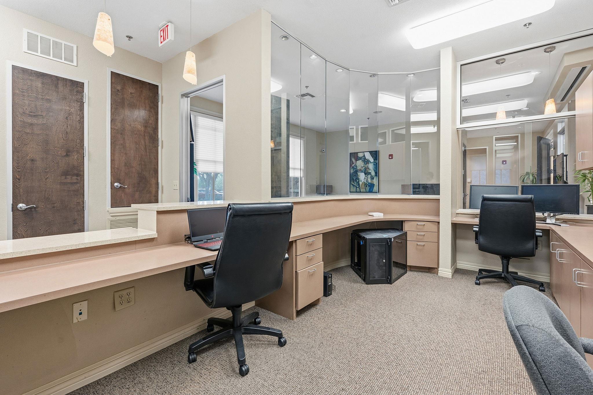 5900 Southwest PKWY # 401