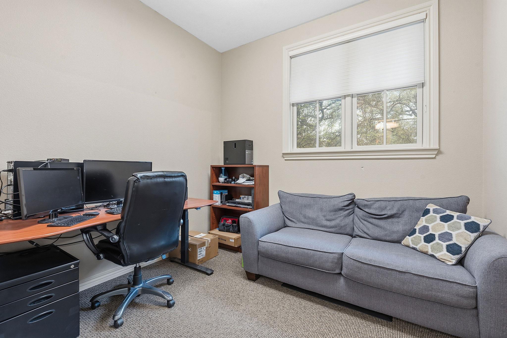5900 Southwest PKWY # 401