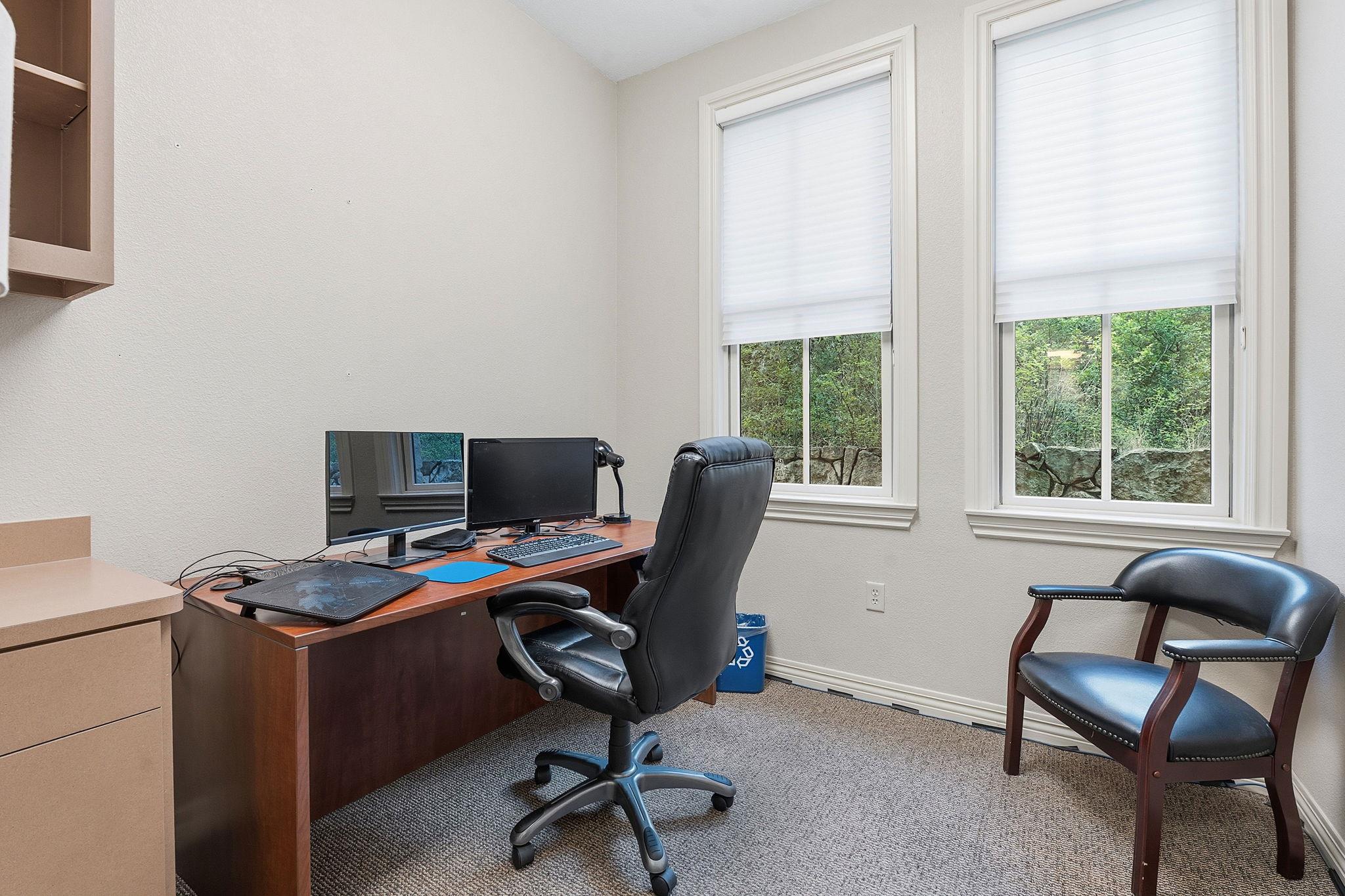 5900 Southwest PKWY # 401
