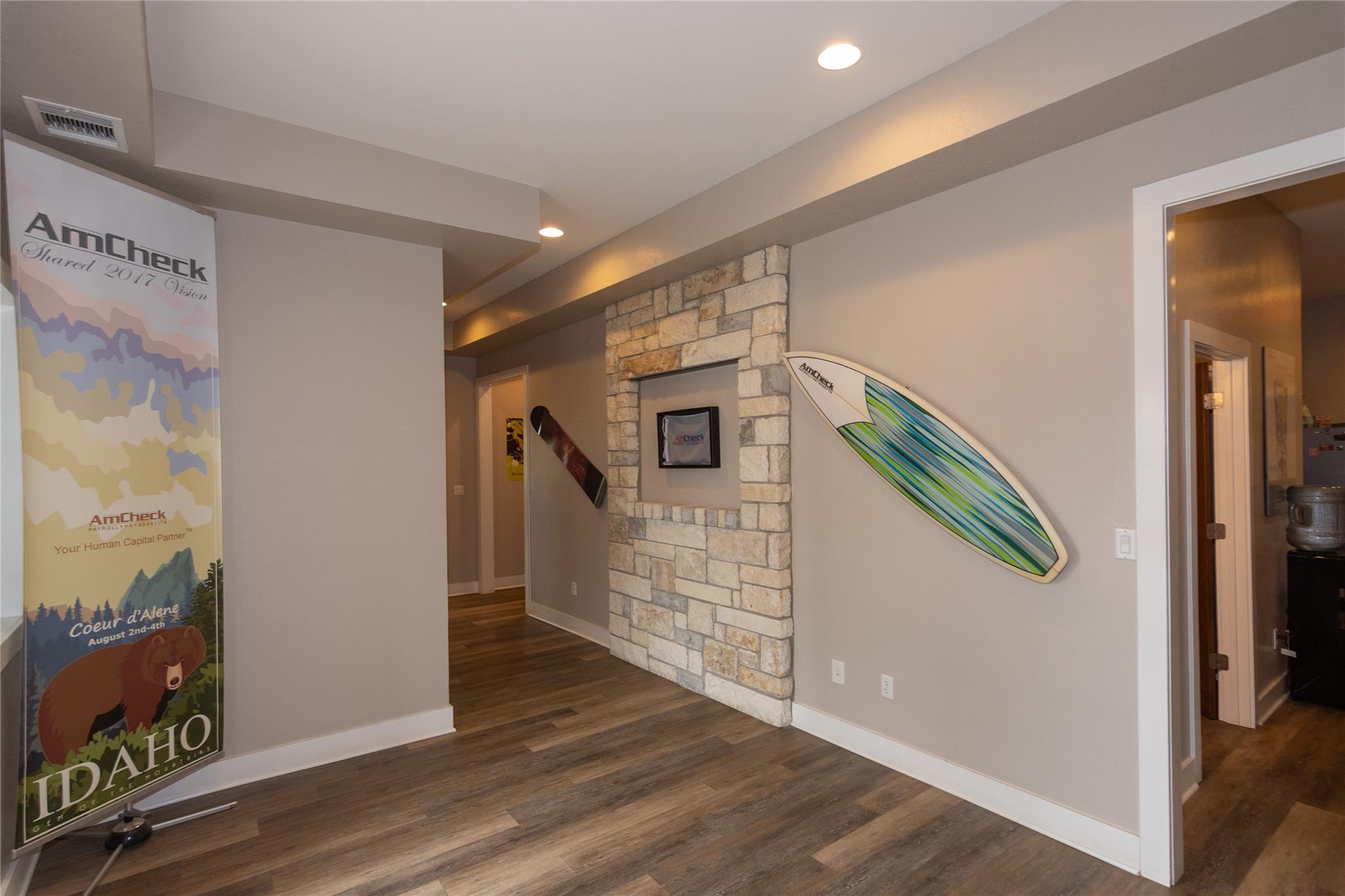 275 Frog Pond LN