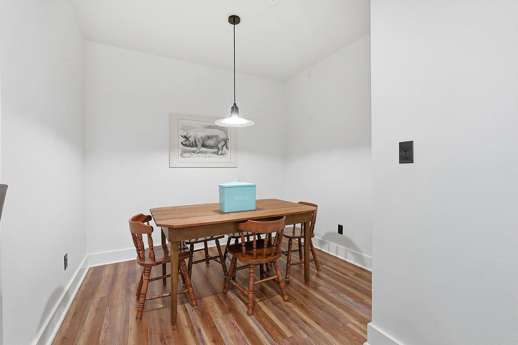 1006 Frost Ave