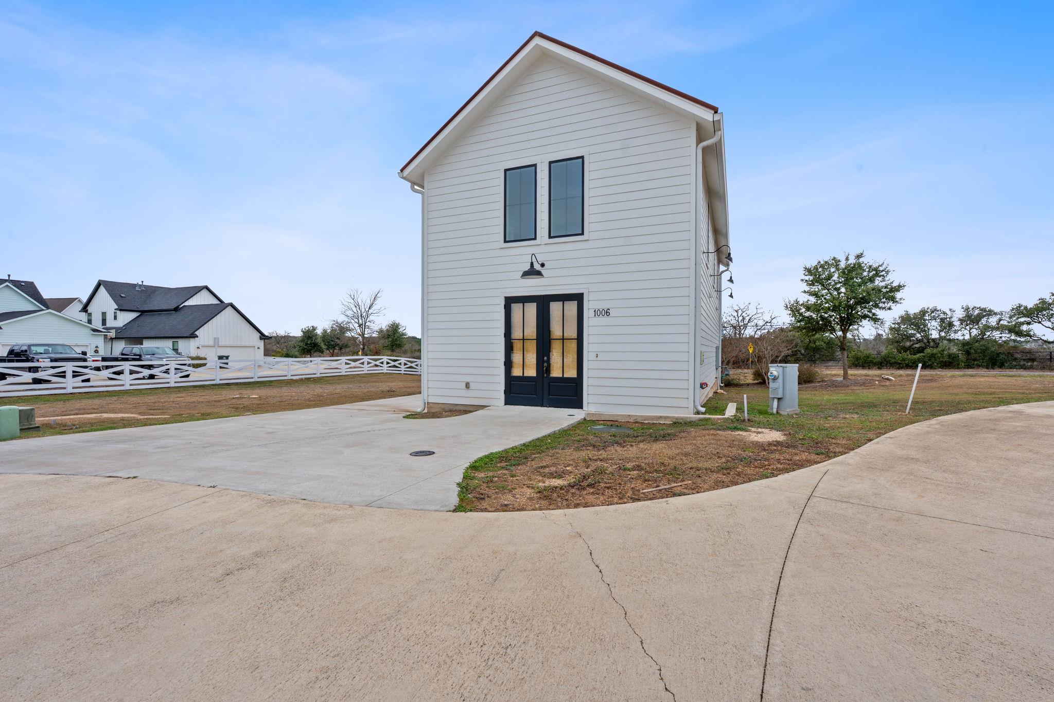 1006 Frost Ave