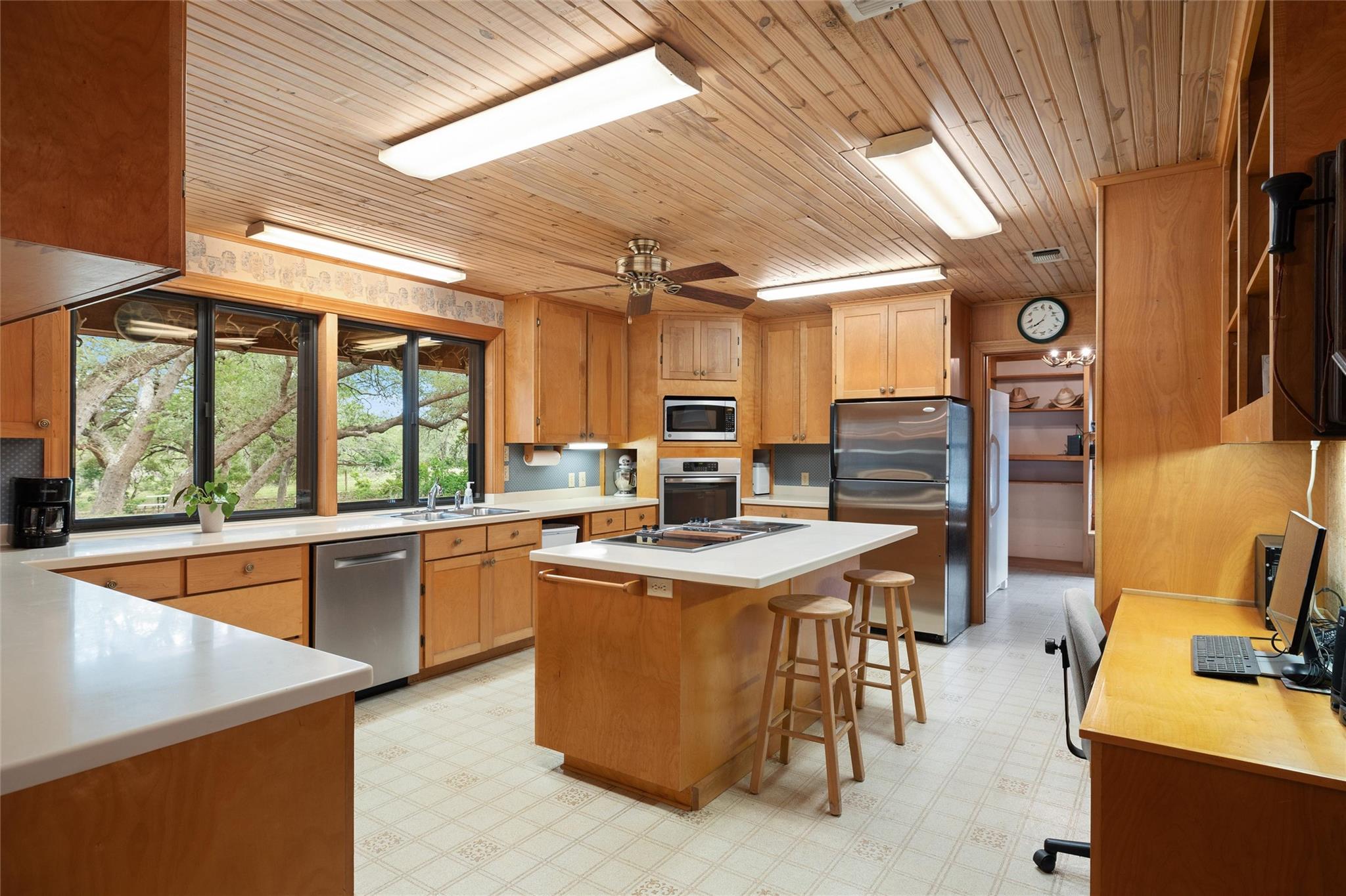 1128 Posey Ranch RD
