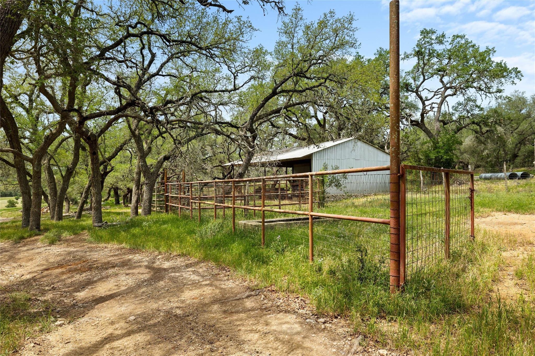 1128 Posey Ranch RD