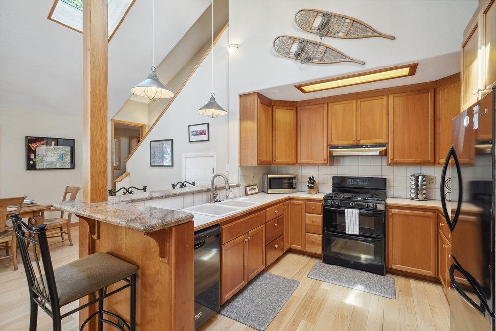 2700 Rustic Lane
