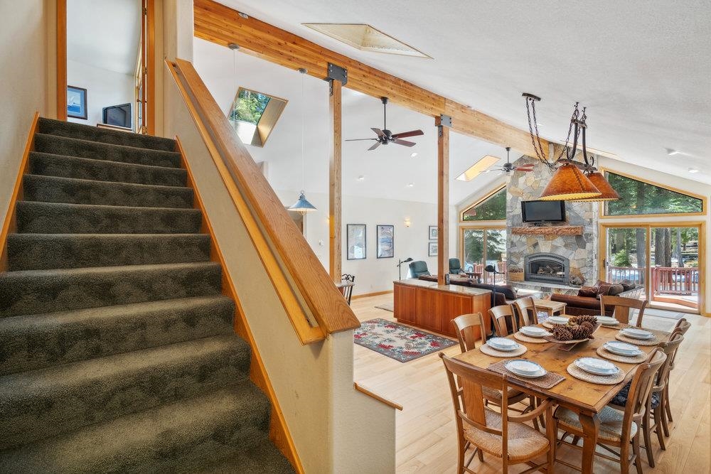 2700 Rustic Lane