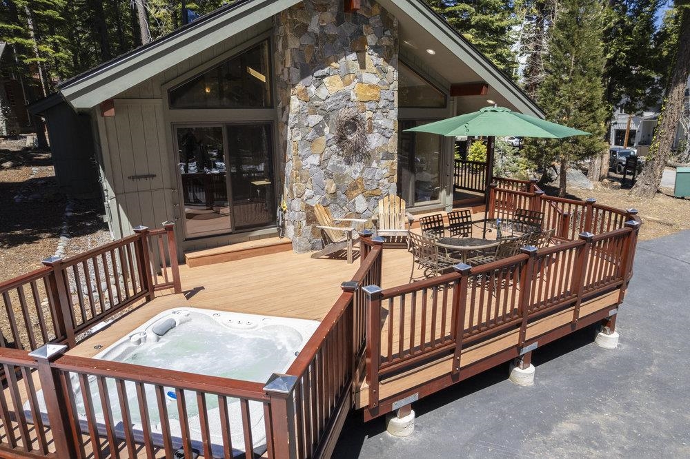 2700 Rustic Lane