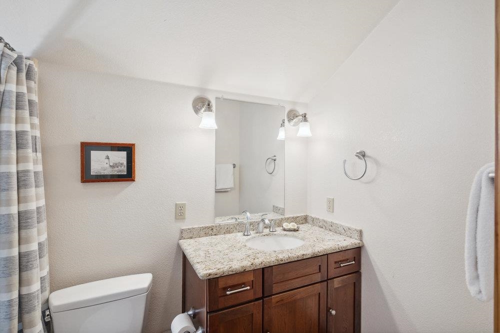 2700 Rustic Lane