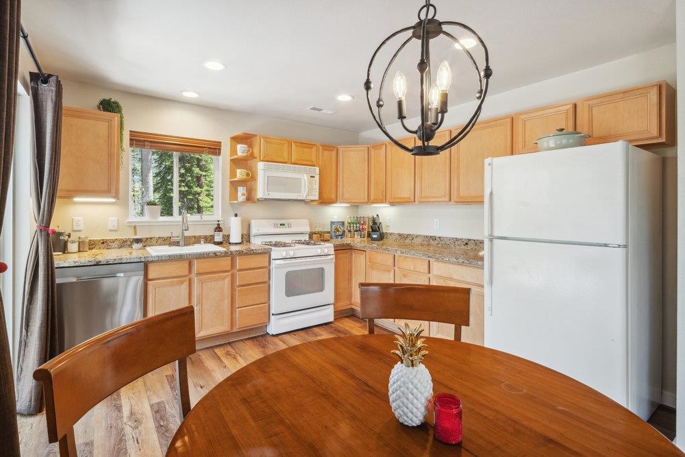 12686 Zurich Place Unit: 2