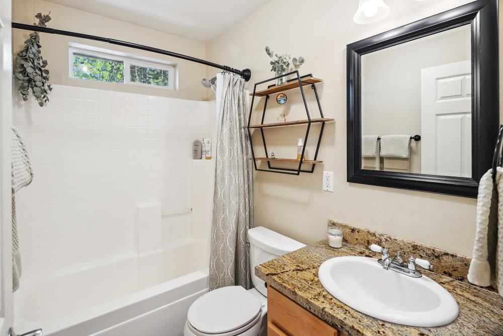 12686 Zurich Place Unit: 2