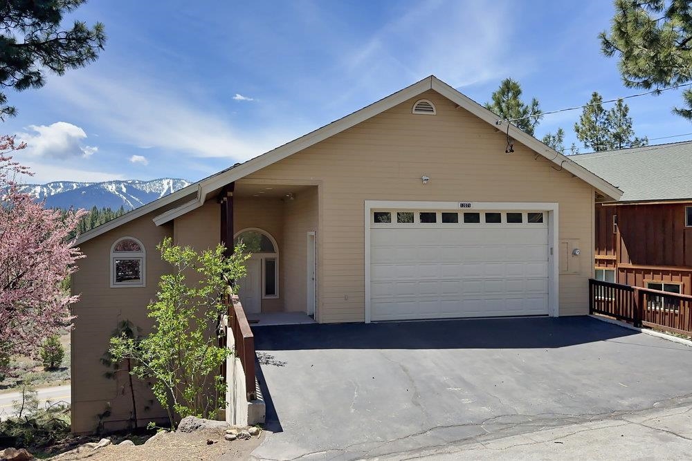 12071 Highland Avenue