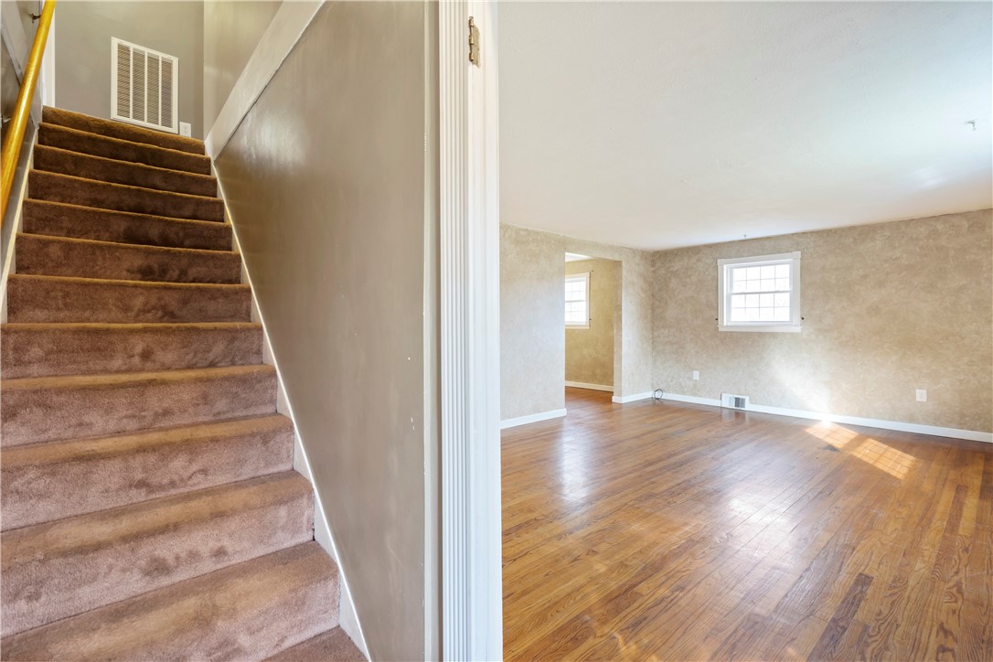 115 Mack Ln