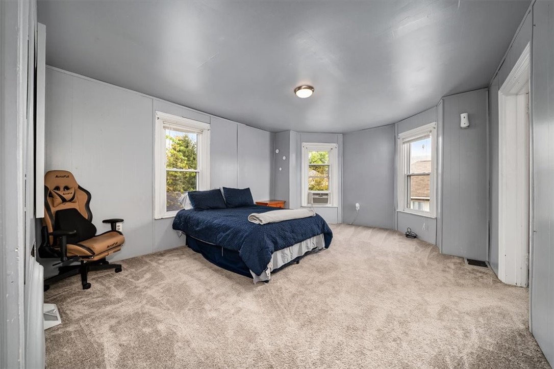 216 6th St