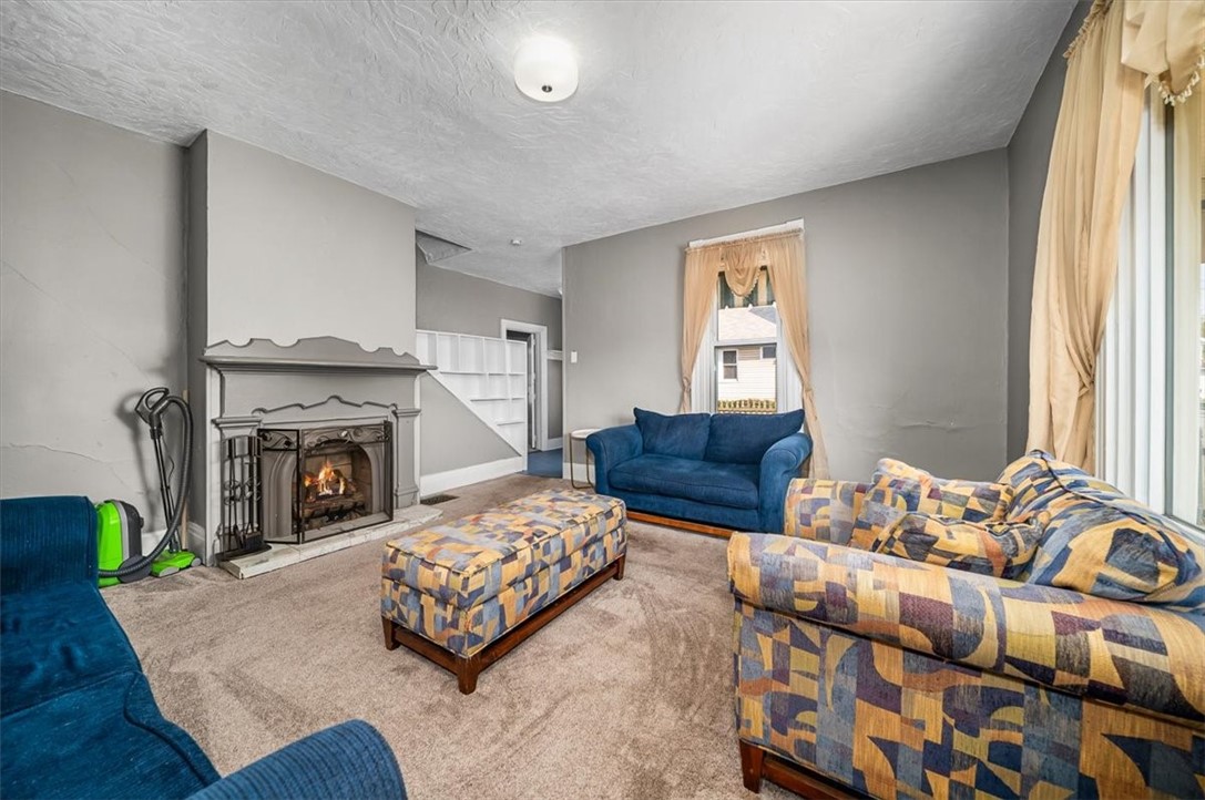 216 6th St