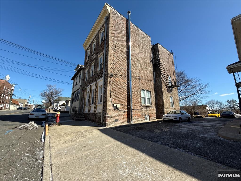 318 Harrison Avenue