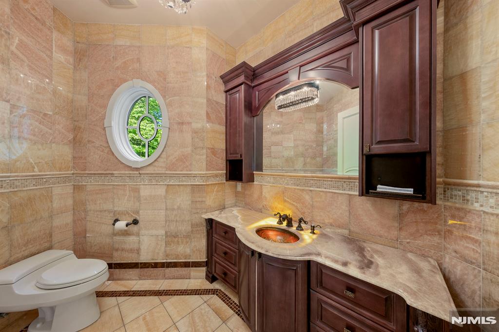 105 Chestnut Ridge Road